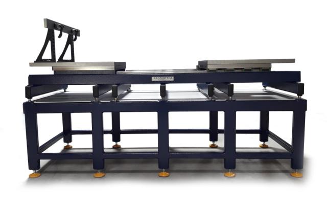 Stół do obsługi form z kutymi wspornikami 6 ton